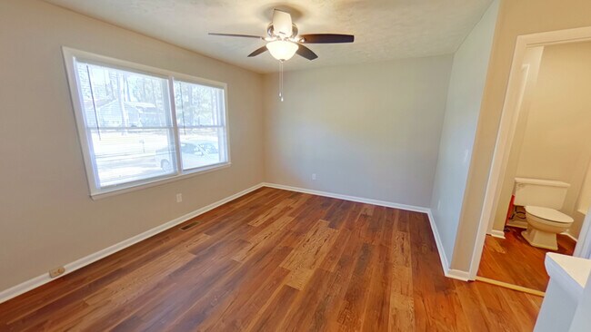 Building Photo - 928 Winterberry Dr