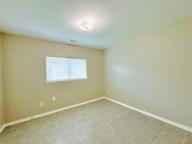 Building Photo - 2506 Teal Run Pl Dr