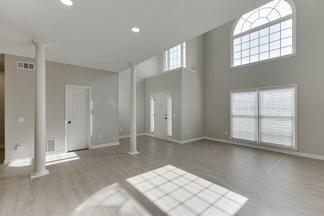 Building Photo - 5570 Cannonero Dr