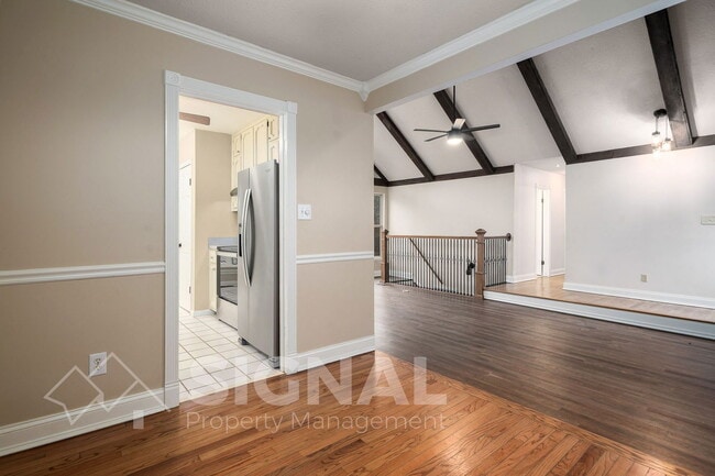 Building Photo - 2817 Altadena S Way