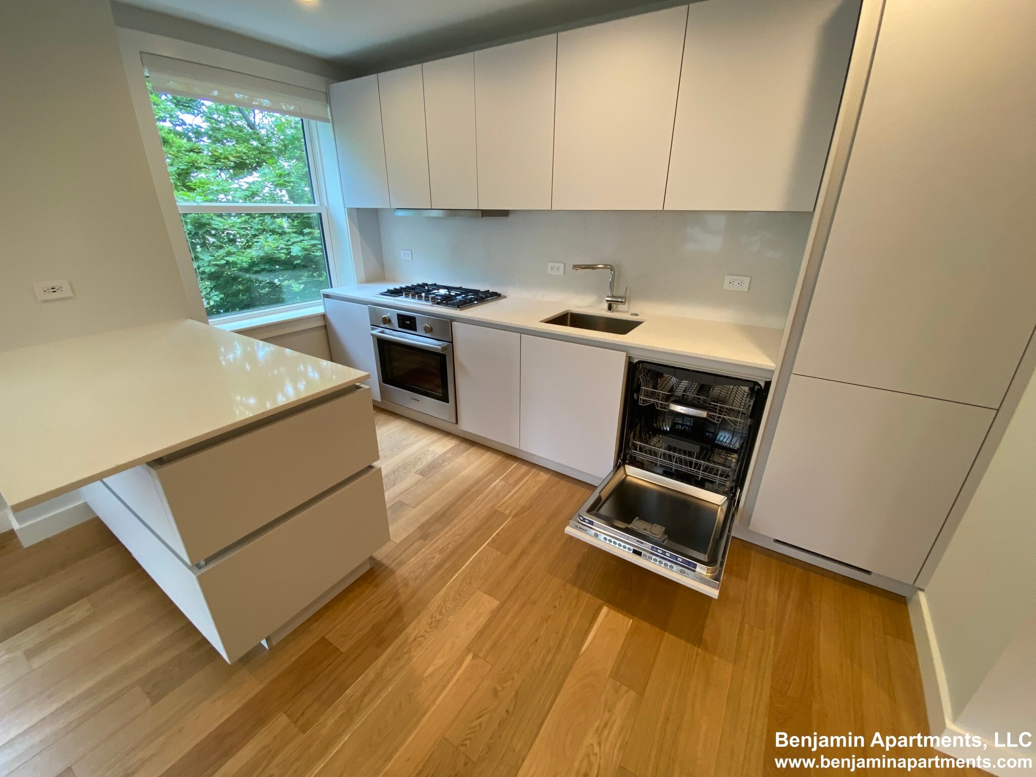 Building Photo - 123 Highland Ave