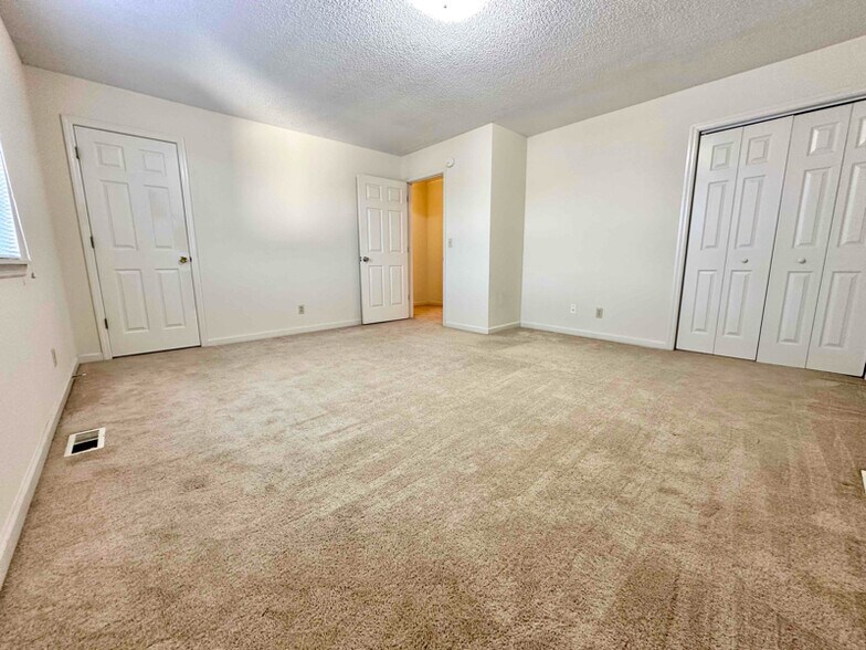 Building Photo - 338 Old Gray Station Rd