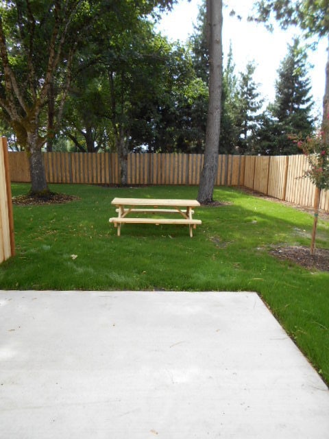 Building Photo - 646 SW Taft St