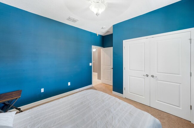Building Photo - 13156 Green Violet Dr