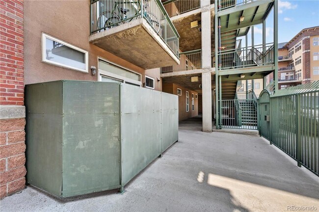 Building Photo - 3201 Shoshone St