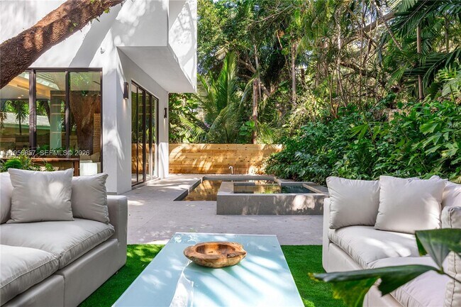 Building Photo - 2805 Freeman St