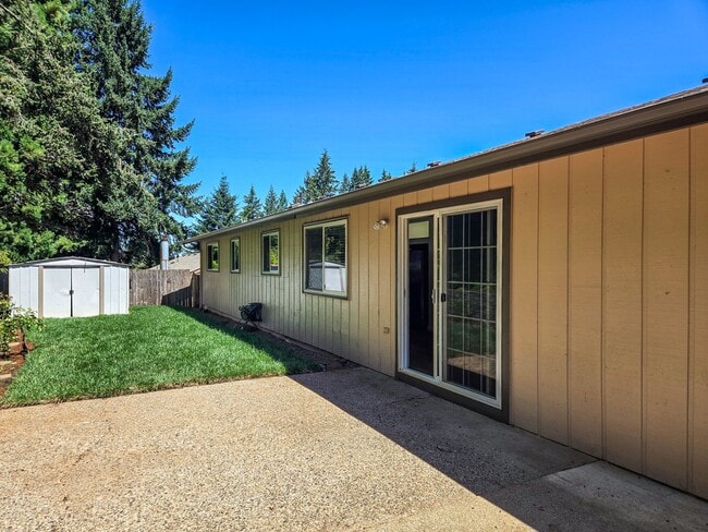 Building Photo - 5245 Lone Oak Rd SE