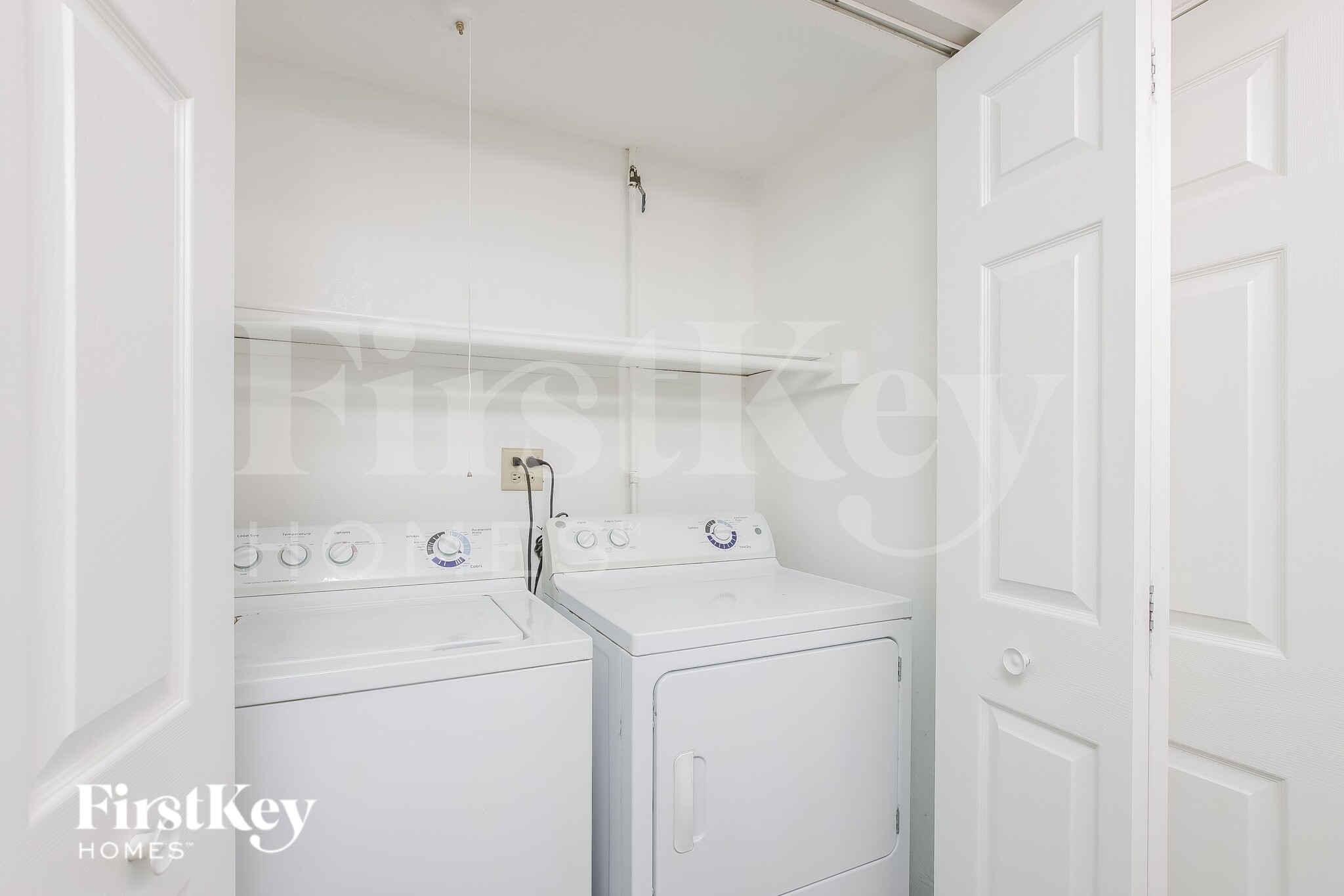 Building Photo - 1399 Sheridan Rd