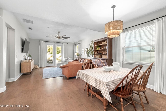 Building Photo - 1067 Seaside Dr N