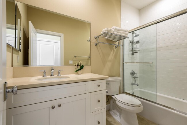 Bathroom with Towels & Amenities - 150 Sanderling Ln