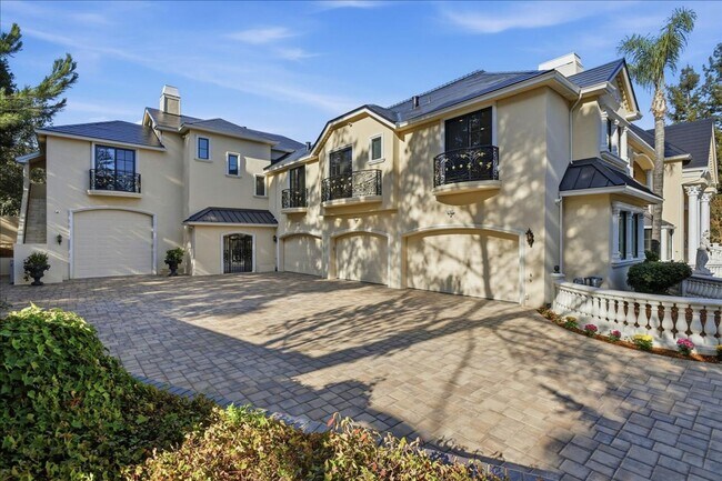Building Photo - Luxury 10 Bedrooms, 9 Bathroom Estate for Lease in Los Gatos