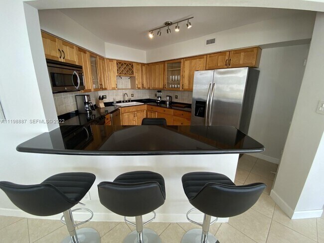 Building Photo - 5151 Collins Ave