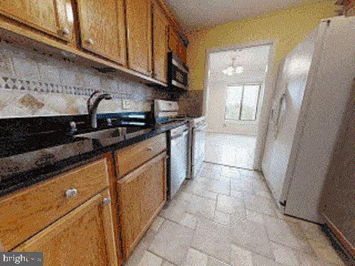 Building Photo - 3100 S Manchester St