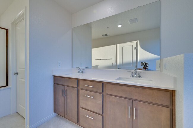 Building Photo - New House!!! Inspirada!!! Across from futu...