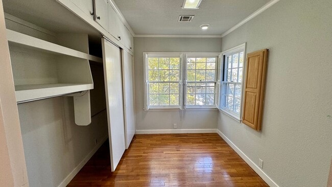 Building Photo - Timeless Two-Story Home with Modern Comfor...