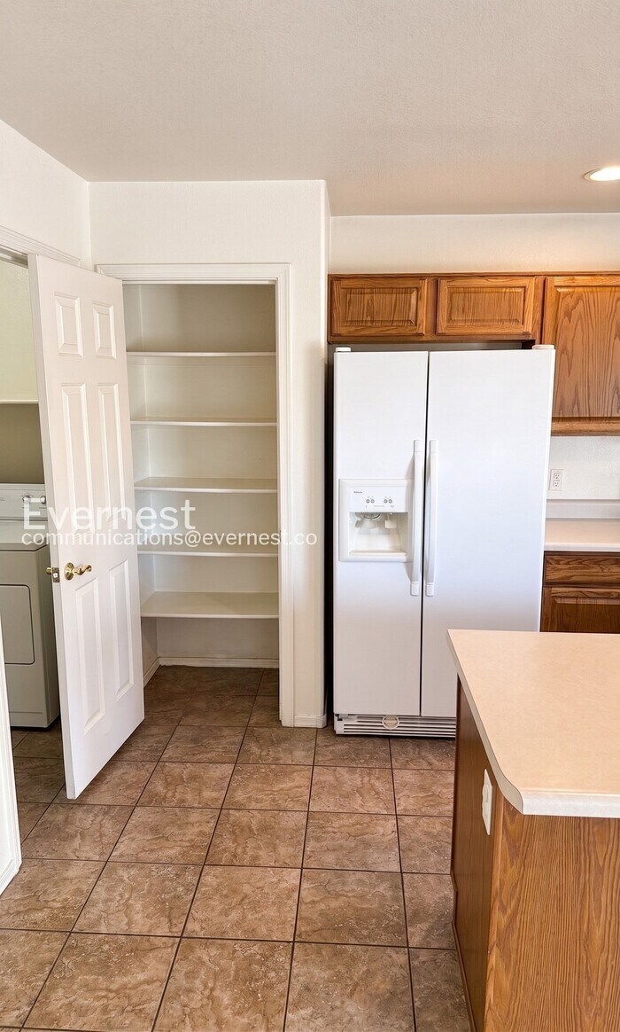 Building Photo - 3381 N River Rapids Dr