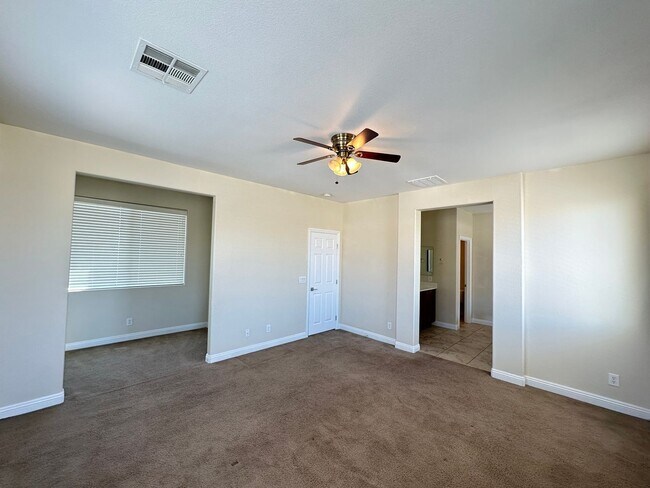 Building Photo - Rhodes Ranch