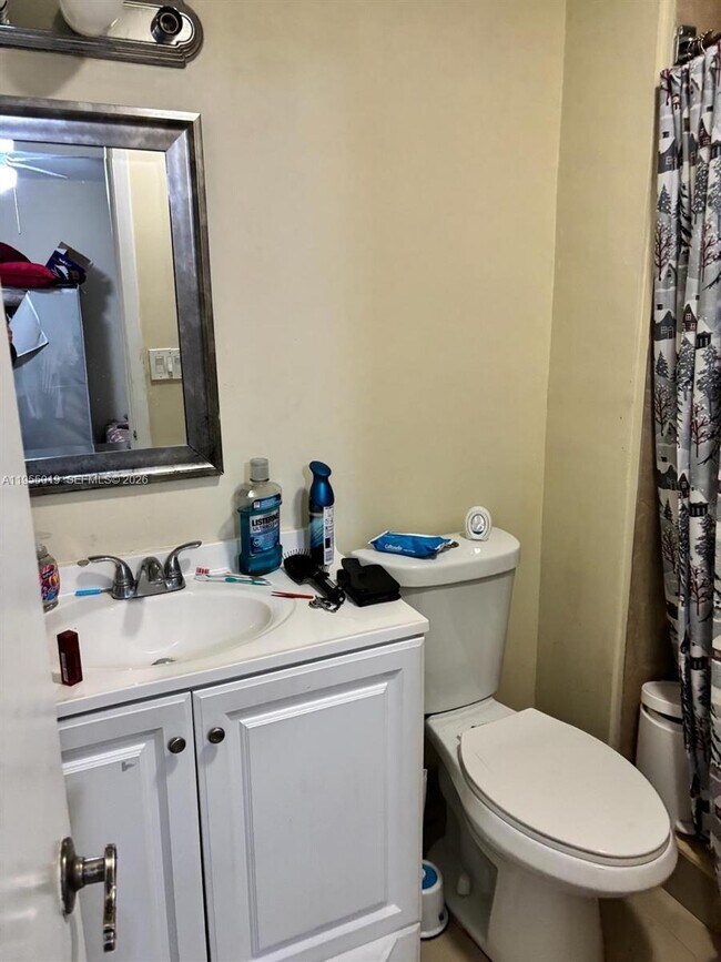 Building Photo - 4737 NW 5th Ave