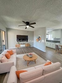 Building Photo - 641 W 92nd St