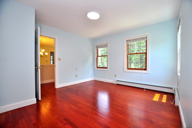 Building Photo - 64 Oak Ridge Dr