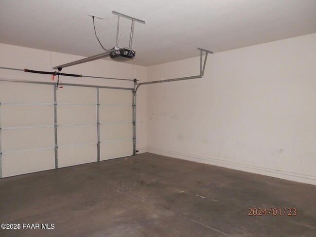 Building Photo - 7007 E Lantern Lane East