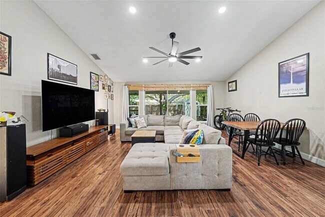 Building Photo - 6209 Interbay Blvd