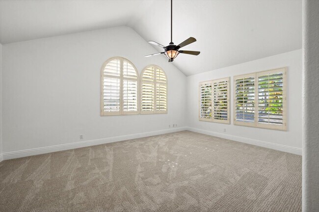 Building Photo - 2547 Orange Ave