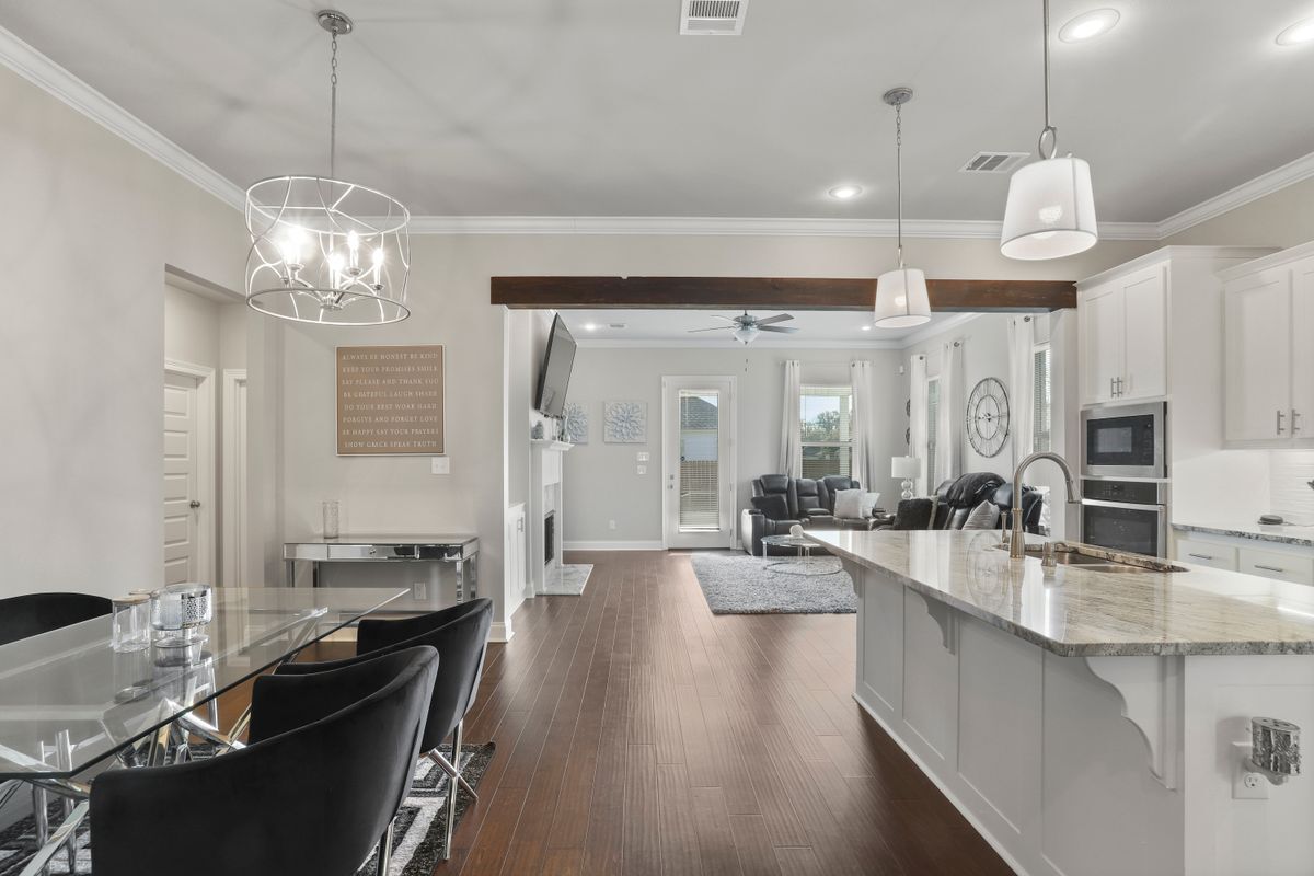 Building Photo - 825 Mano Myrtle Dr