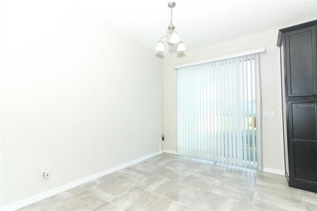 Building Photo - 3557 Brighton Park Cir