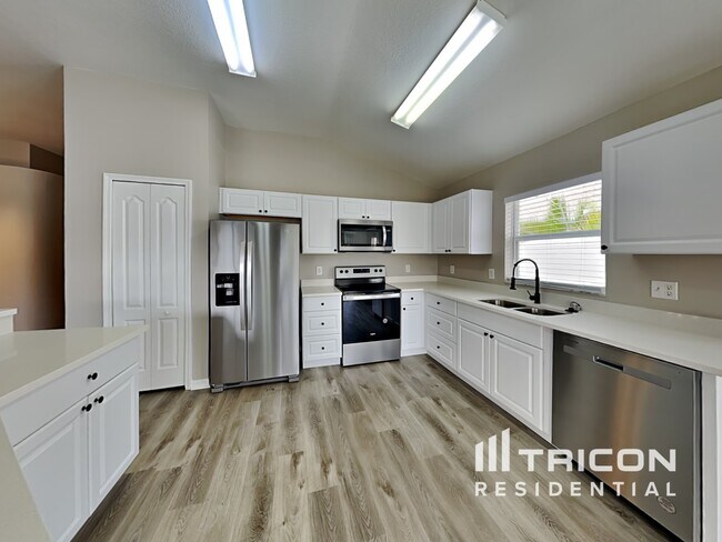 Building Photo - 12719 Standbridge Drive Riverview FL