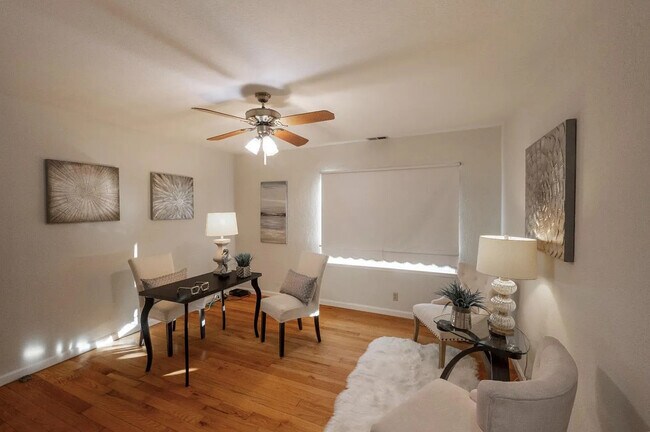 Building Photo - 1915 Washington St