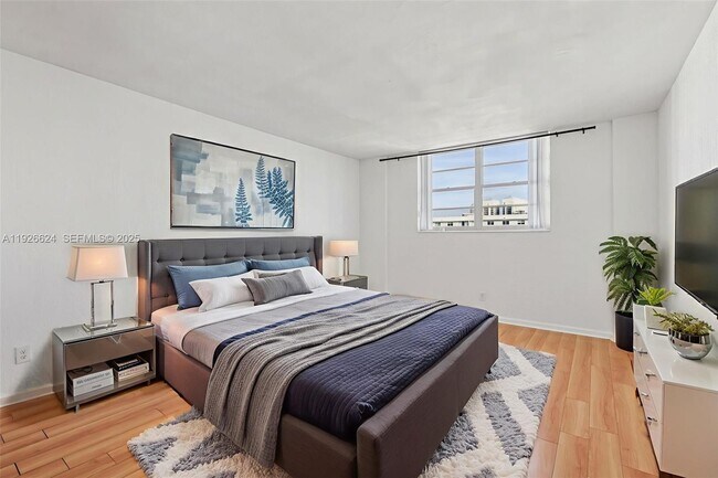 Building Photo - 19390 Collins Ave