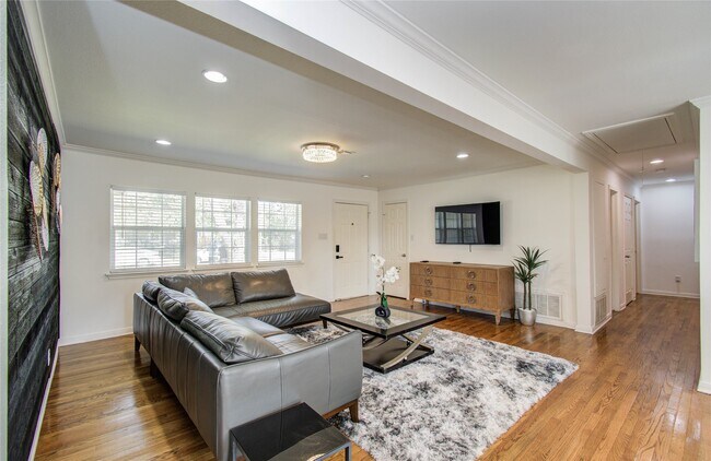 Building Photo - 5329 Pagewood Ln