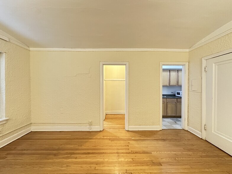 Building Photo - 512 W Arlington Pl