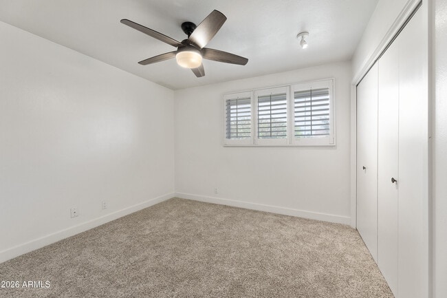 Building Photo - 8520 E Roma Ave