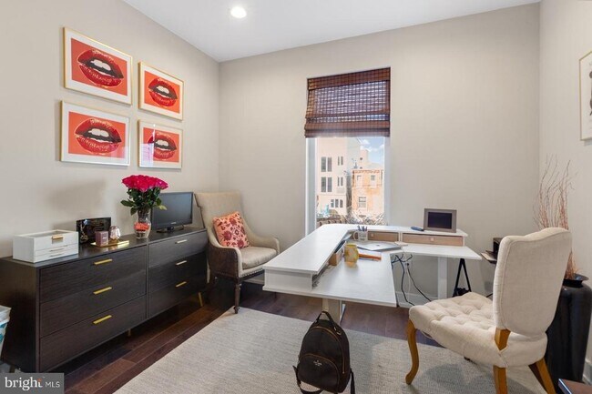 Building Photo - 2707 W Stiles St