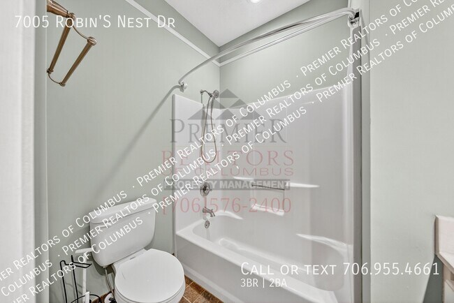 Building Photo - 7005 Robin's Nest Dr
