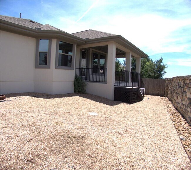 Building Photo - 14400 Senia Bend