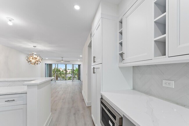 Building Photo - 29 Yacht Club Dr
