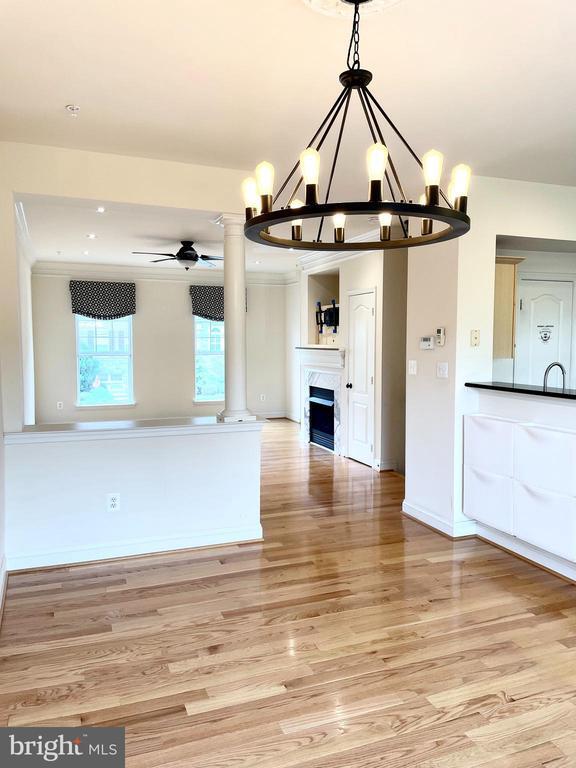 Building Photo - 12817 Clarks Crossing Dr