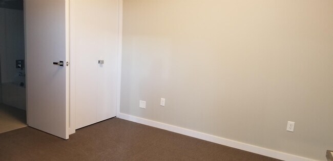 Building Photo - 476 Enterprise Blvd