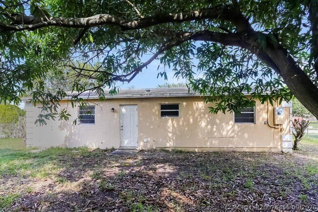 Building Photo - 2960 NW 20th St