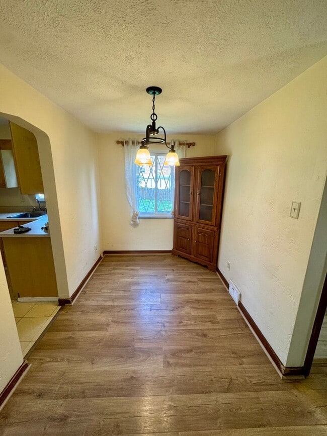 Building Photo - 1076 Thornwood Dr