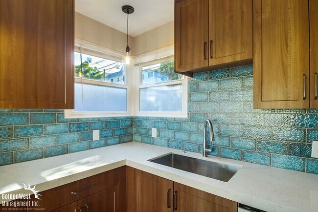 Building Photo - Newly Upgraded 3Bdm 2Ba Home in the Heart ...