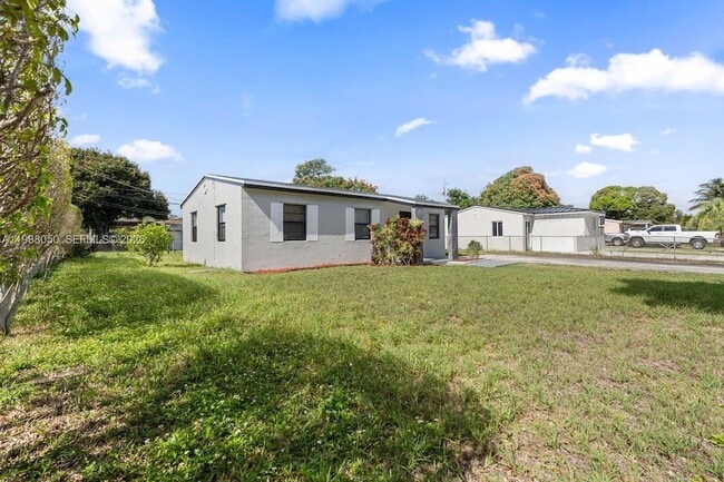 Building Photo - 15900 NW 18th Ave