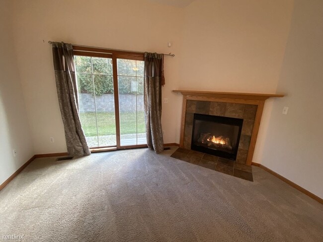 Building Photo - 3 br, 2.5 bath Townhome - 2112 Liberty Hts