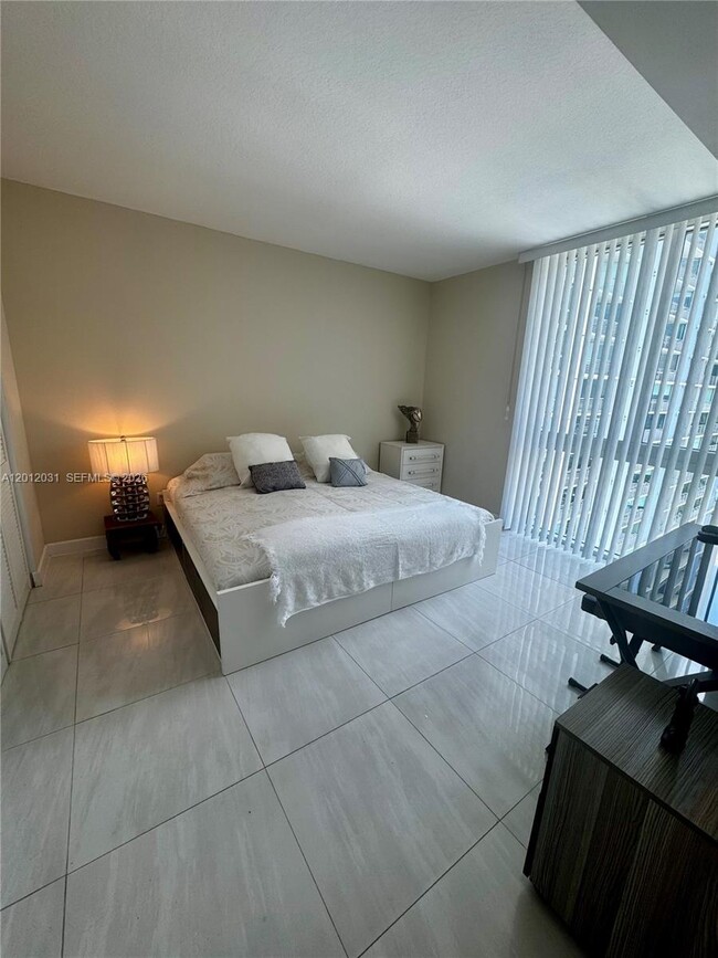 Building Photo - 335 S Biscayne Blvd