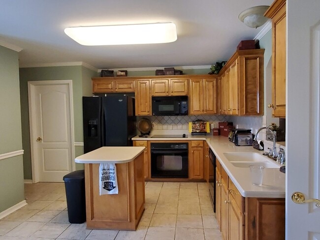 Building Photo - Plantation Trace Garden Homes