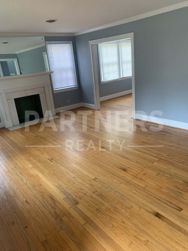 Building Photo - 3283 Gilmer Ave