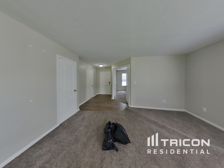 Building Photo - 7328 Mosaic Dr